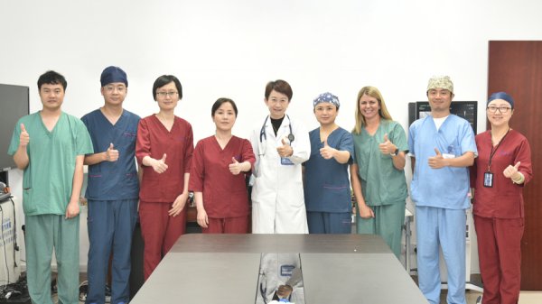 民间资本 “创可贴” 式护心！上海胸科医院率先启用全球最新版除颤器